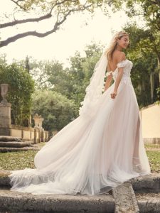 Romantic Wedding Dresses 2023 With (Ideas)